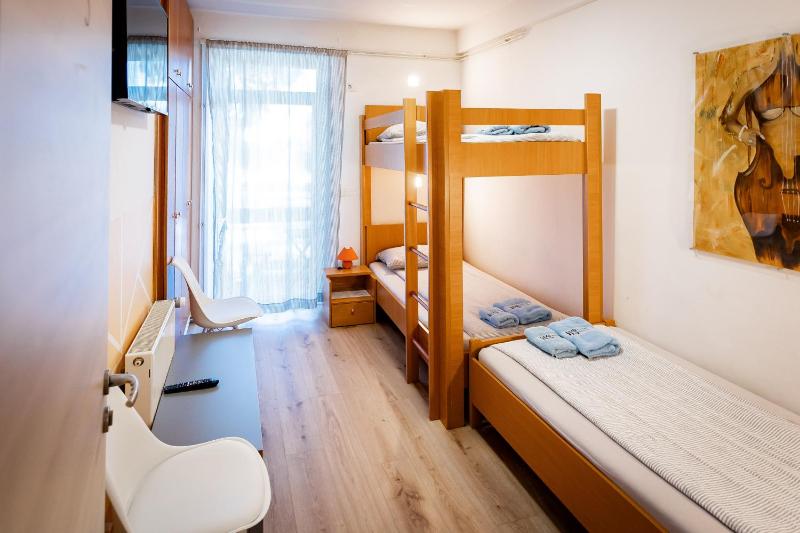 Triple Room image 2