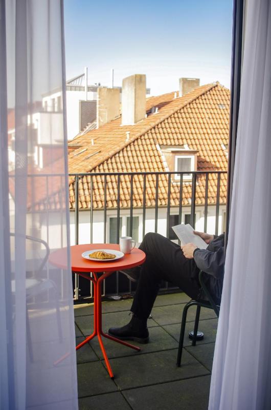 STAYERY Bremen Altstadt - alle Zimmer mit Klimaanlage - image 9
