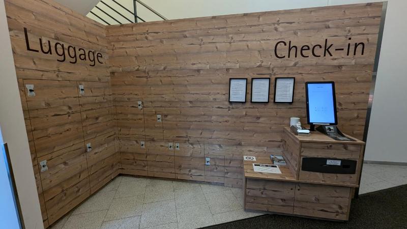 Ambassador Self Check-in Hotel - image 9