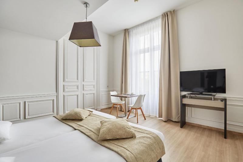 Appart'hôtel Odalys City - Montpellier Centre Gare Saint Roch - image 11