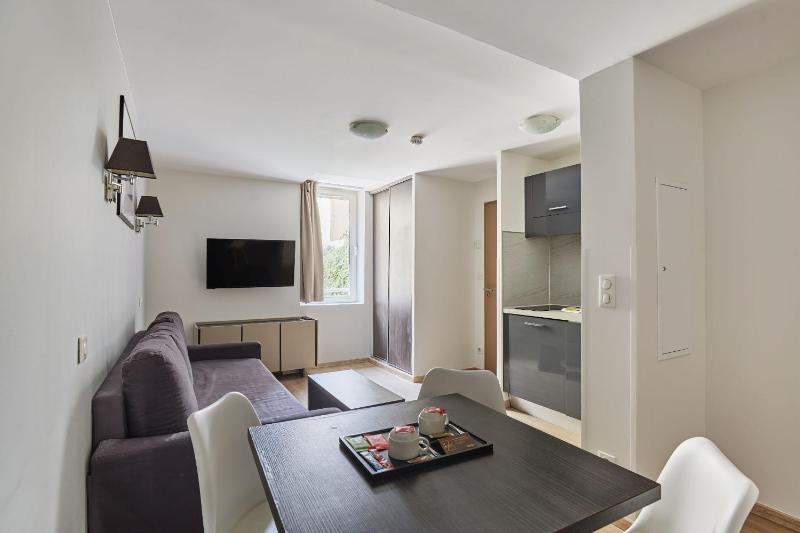 Appart'hôtel Odalys City - Montpellier Centre Gare Saint Roch - image 30