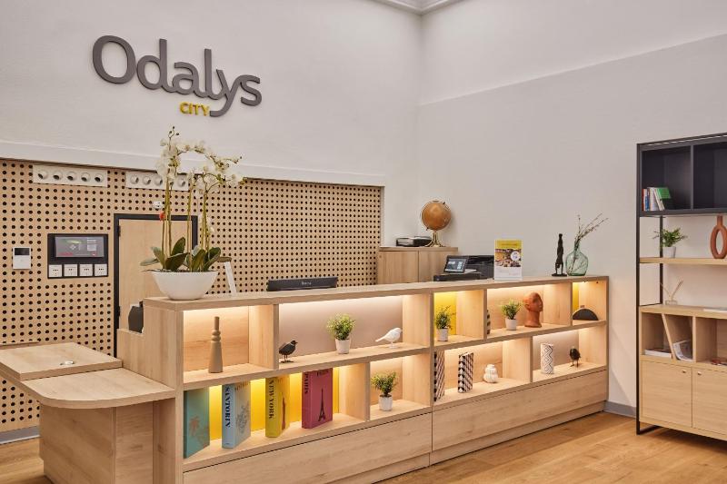 Appart'hôtel Odalys City - Montpellier Centre Gare Saint Roch - image 10