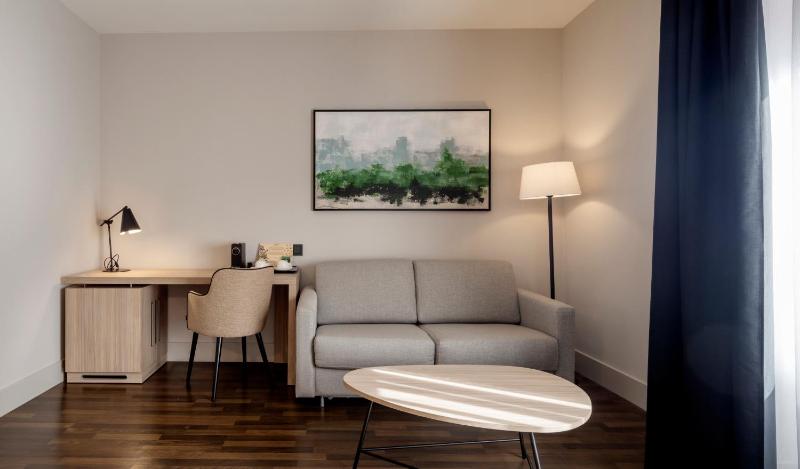 Quadruple Room image 4