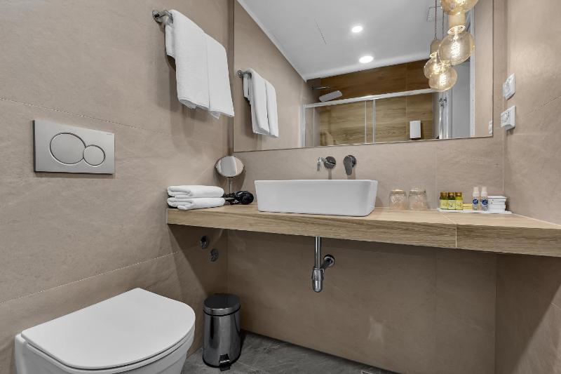 Standard Suite with Small Balcony image 3