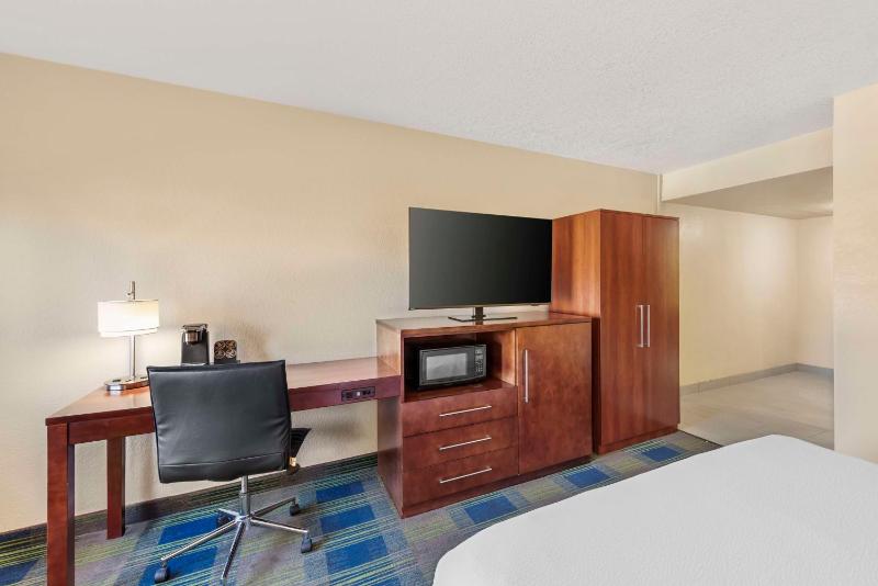 King Room - Disability Access image 4