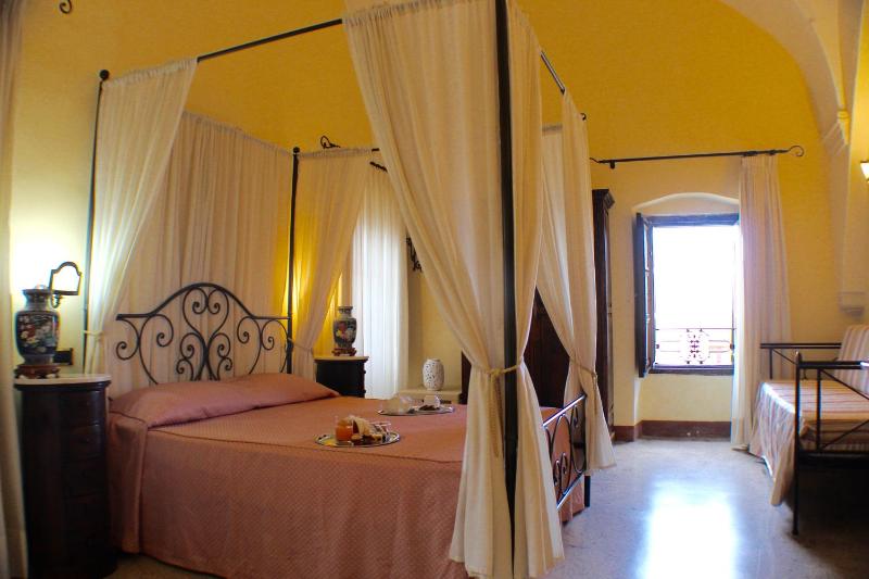 Triple Room image 1