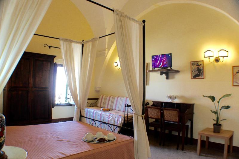 Quadruple Room image 1