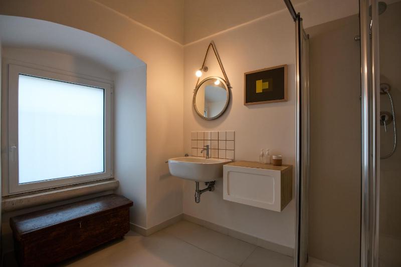 Double Room with Private Bathroom image 3