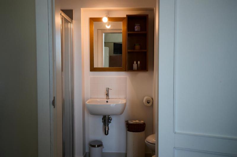 Double Room with Private Bathroom image 3