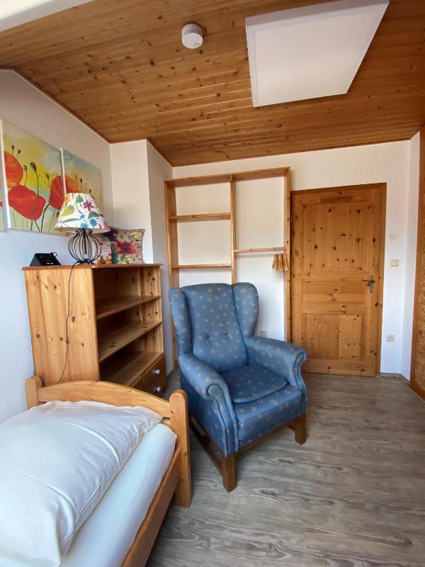 Standard Single Room image 4