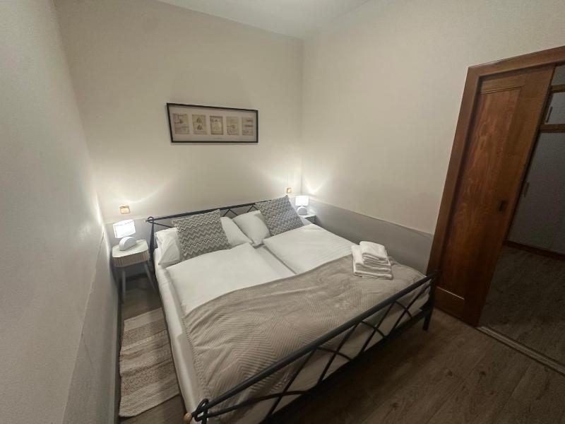 One-Bedroom Apartment image 1