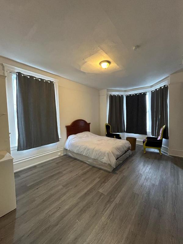 Budget Double Room image 2
