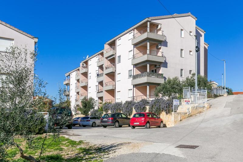 Apartments with parking space Trogir - 23910 - image 16