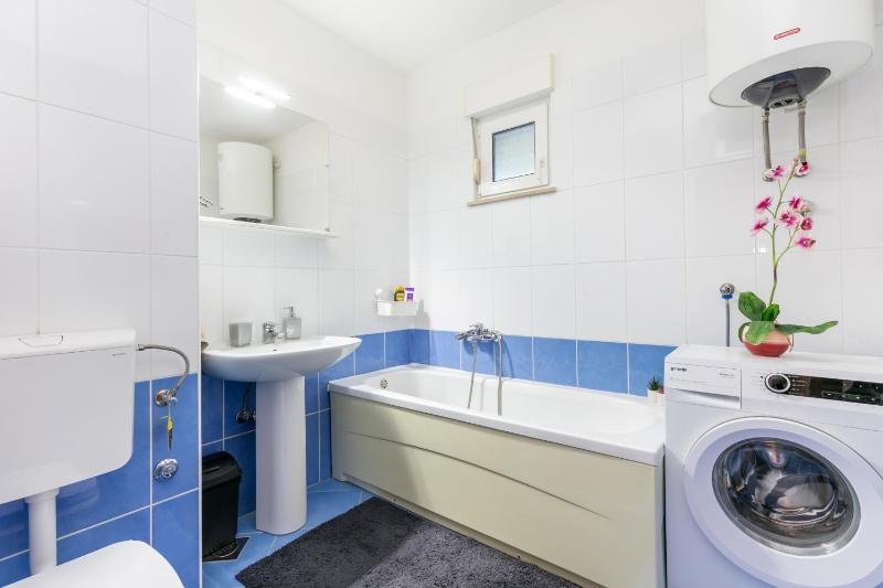 Apartments with parking space Trogir - 23910 - image 12