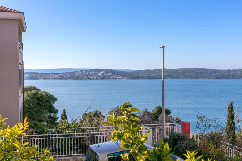 Apartments with parking space Trogir - 23910 - image 9
