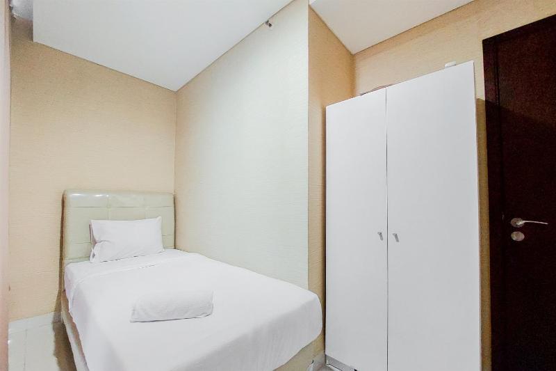 Stunning and Spacious 2BR Brooklyn Alam Sutera Apartment By Travelio - image 6
