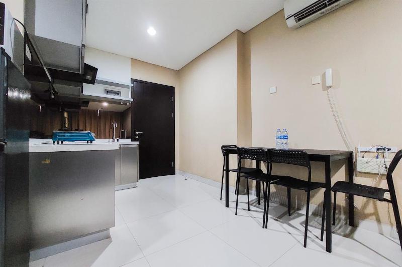 Stunning and Spacious 2BR Brooklyn Alam Sutera Apartment By Travelio - image 12