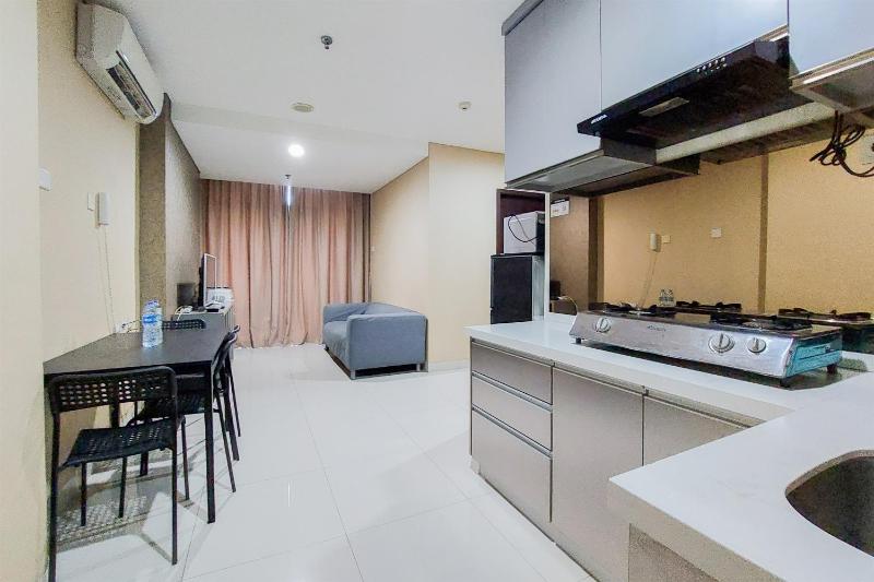 Stunning and Spacious 2BR Brooklyn Alam Sutera Apartment By Travelio - image 16