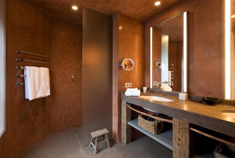 Townhouse Weisses Kreuz Boutiquehotel - image 10