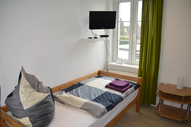 One-Bedroom Apartment image 4