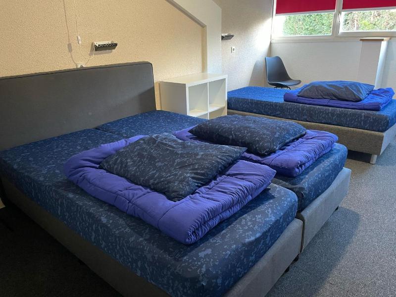 Triple Room with Bathroom image 4