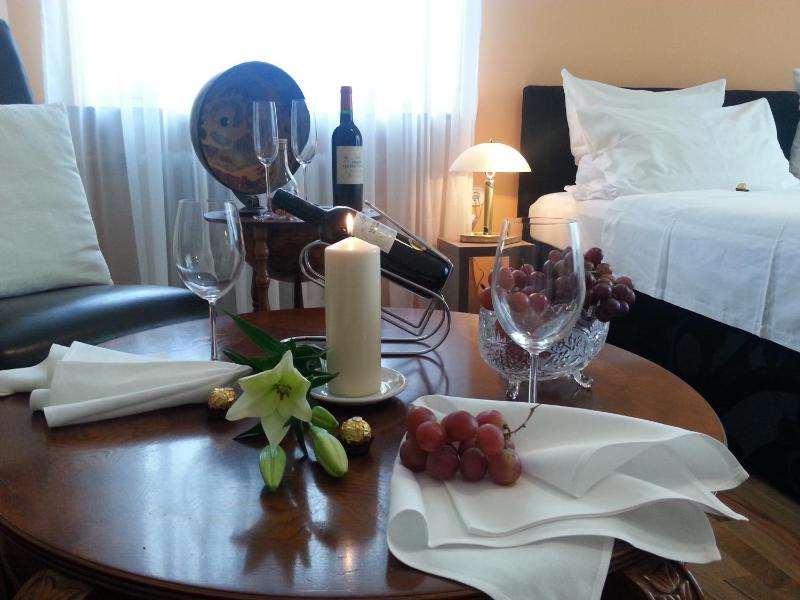 Double Room image 2