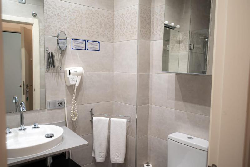 Double Room with Balcony and View image 3
