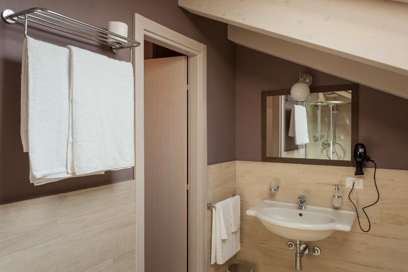 Suite image 3