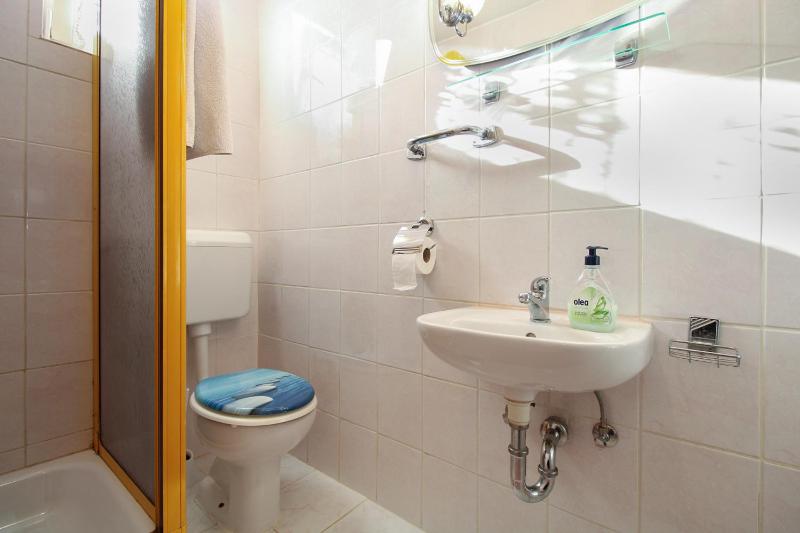 Studio Apartment image 4