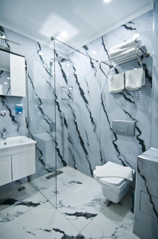 Standard Triple Room image 2