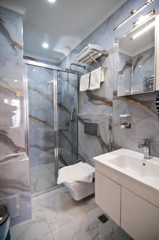 Standard Double or Twin Room image 2