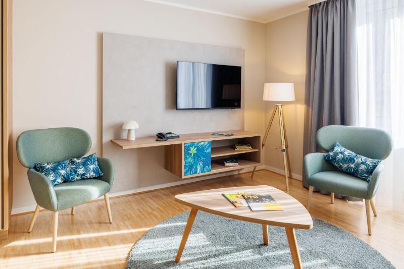 One-Bedroom Apartment image 4