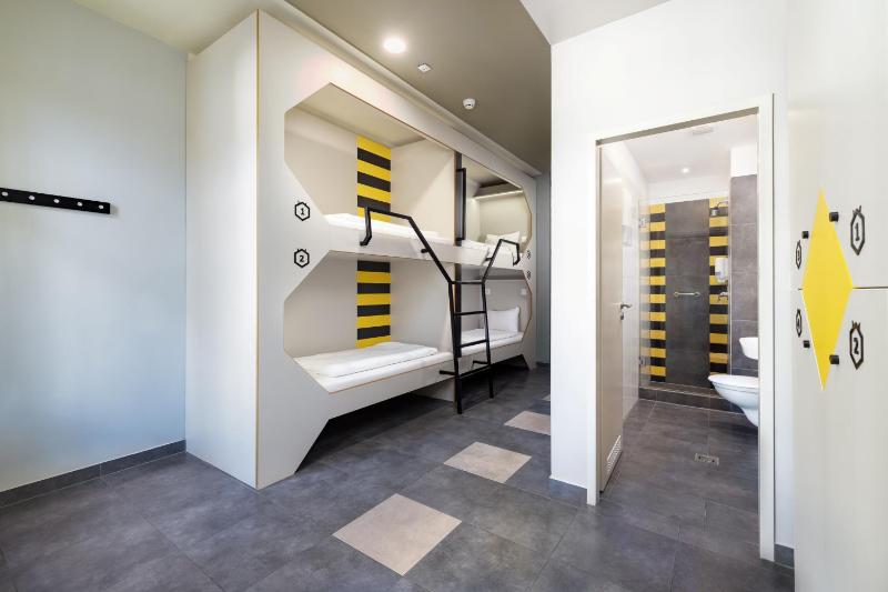 Quadruple Room with Private Bathroom image 3