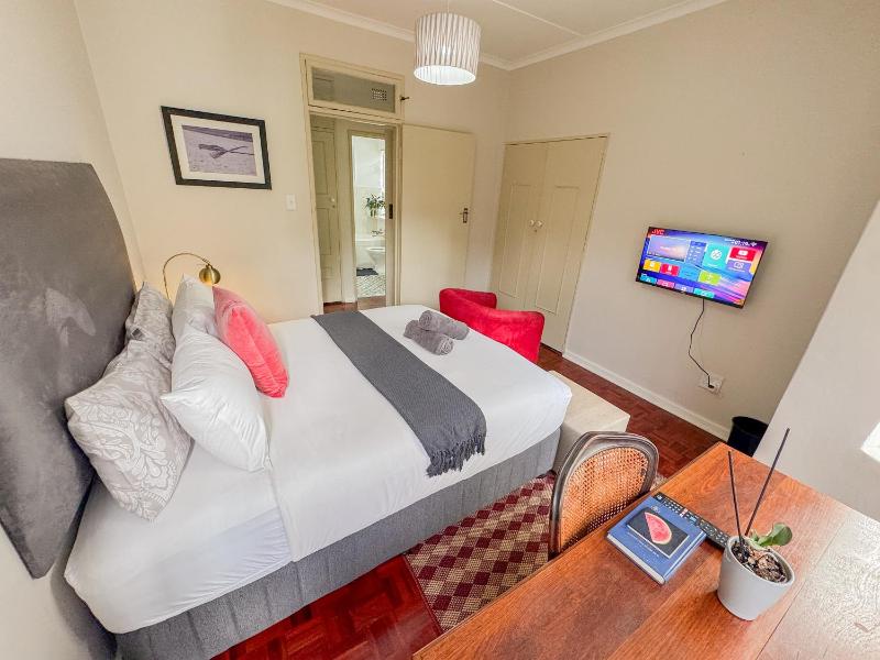 Amoris Guesthouse Randburg II - Darrenwood - image 9
