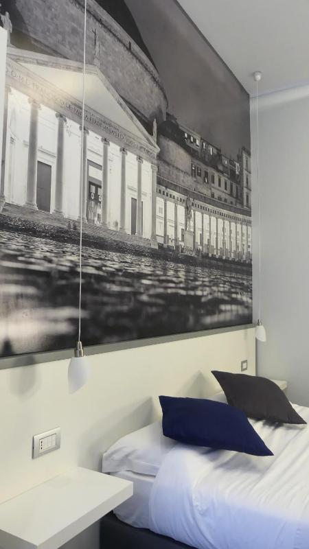 Double Room image 4
