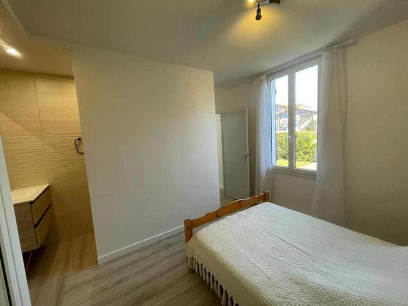 Appartement cosy avec terrasse jardin et parking à 200m de la plage - image 5