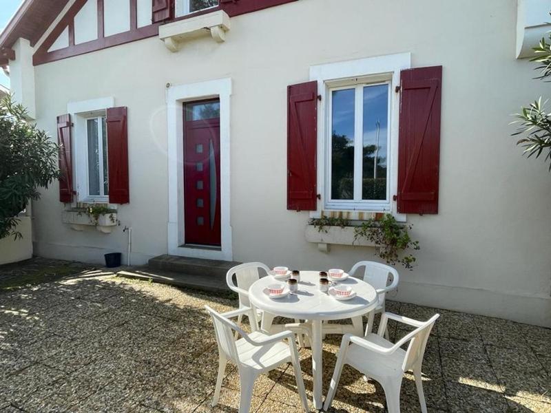 Appartement cosy avec terrasse jardin et parking à 200m de la plage - image 10