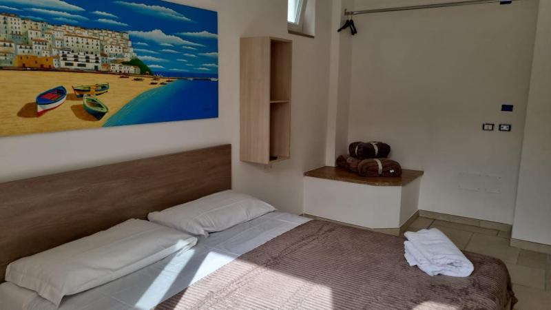 One-Bedroom Apartment with Terrace image 2