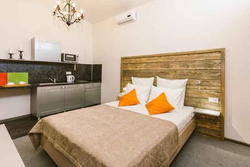 Standard Double Room image 3
