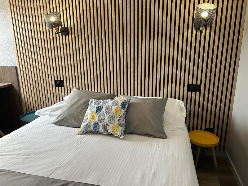 Double Room image 2
