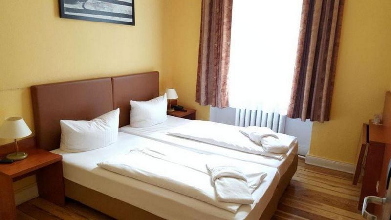 Standard Double Room image 1