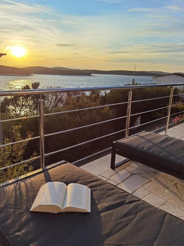 Hvar Dream View Penthouse with Hot Tub - image 38