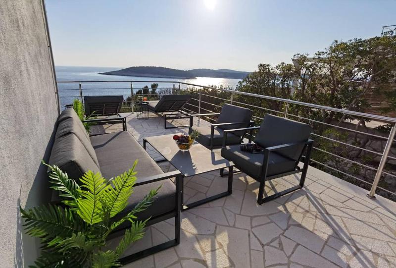 Hvar Dream View Penthouse with Hot Tub - image 20