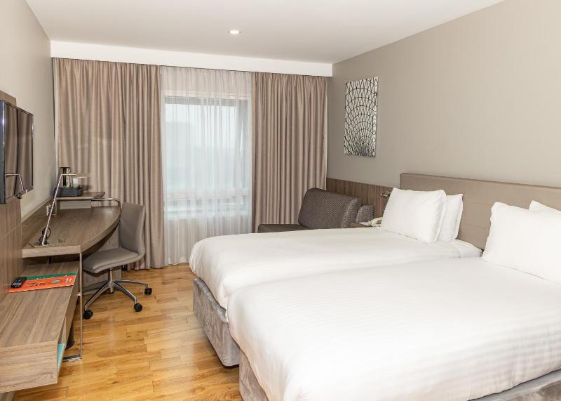 Standard Room with Two Single Beds image 1