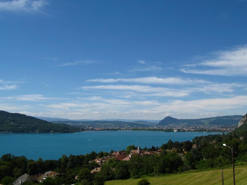 Double Room with Lake View image 4