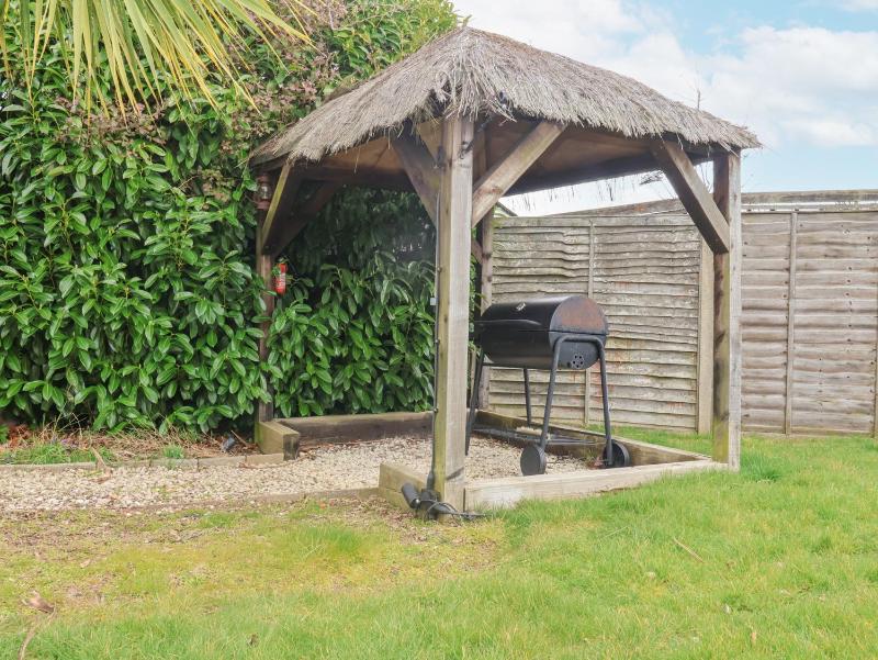 Little Wissett Aldeburgh - image 4