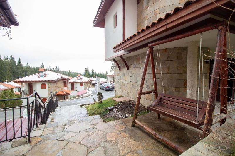Chalet image 3