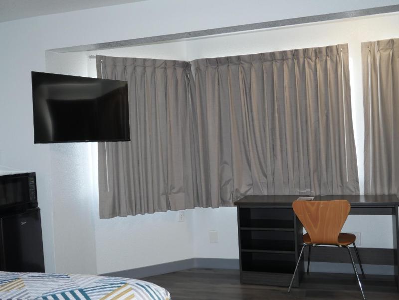 Deluxe Quadruple Room image 4