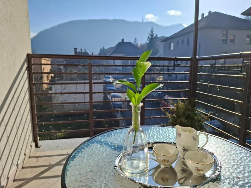 Family Room with Mountain View image 3