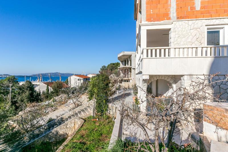 Apartments with parking space Trogir - 23979 - image 8